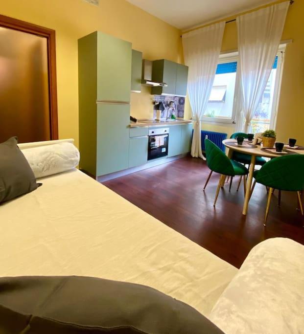 Dr House Luxury Apartment Roma Esterno foto